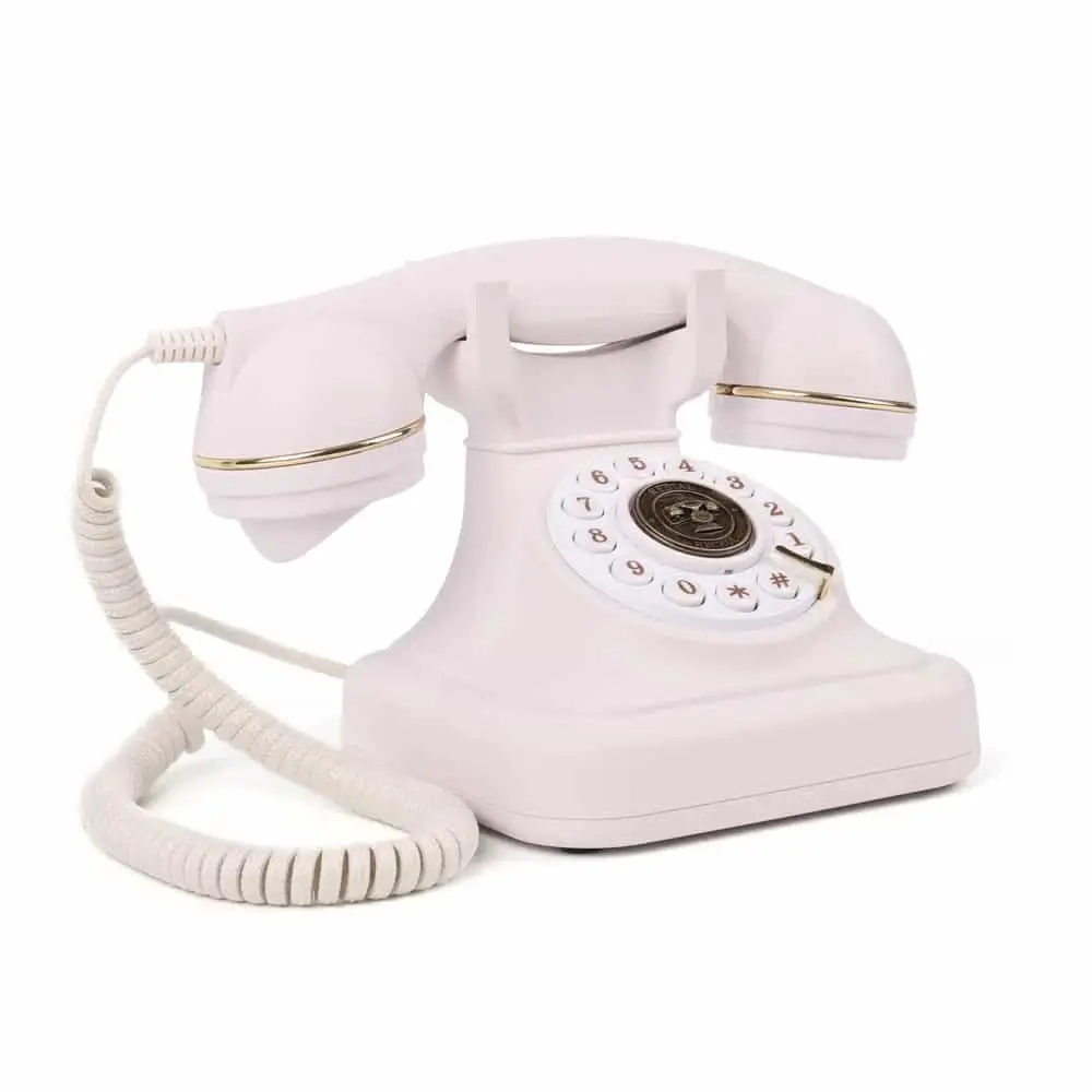 Белый ретро телефон Elegance70 White, вид под углом, на белом фоне