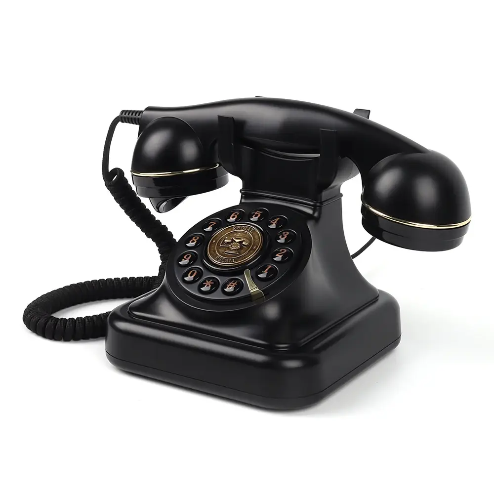 Чёрный ретро телефон Elegance70 Black, вид под углом, на белом фоне